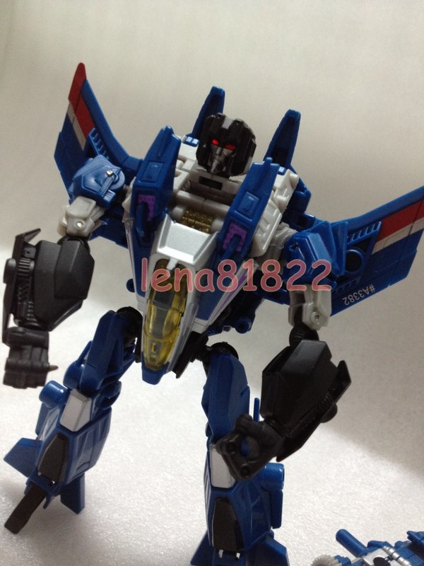 Transformers GenerationsThundercracker Out Of Package Image  (5 of 13)